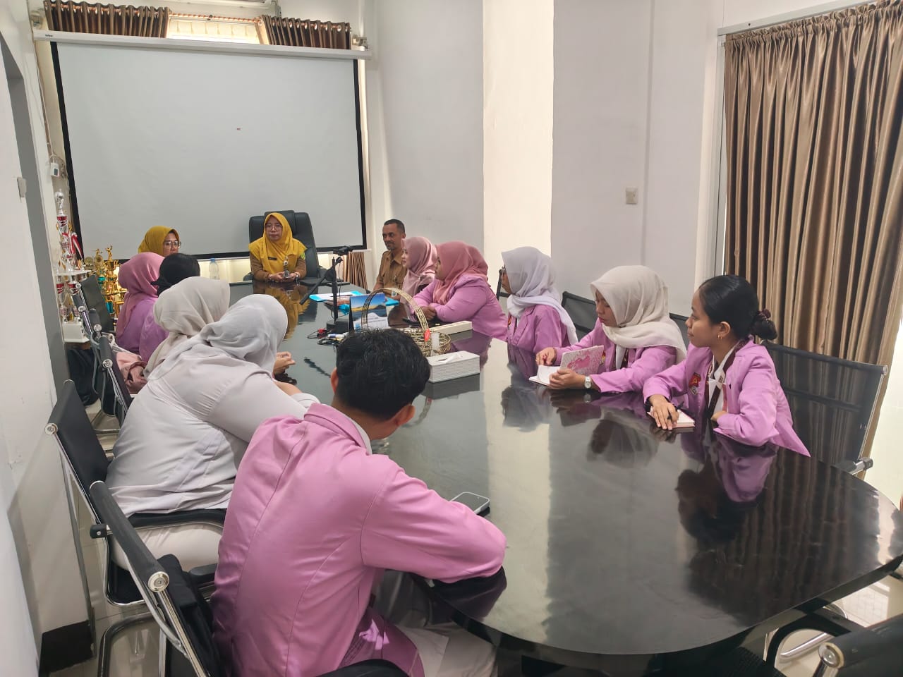 RSUD Sambas Terima Mahasiswi PKL Program Studi S1 Farmasi STIKES Sambas